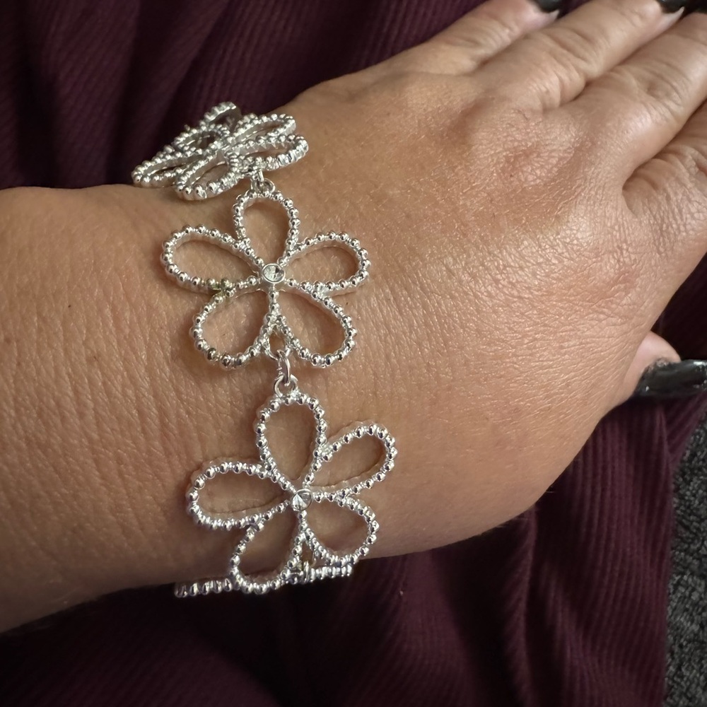 Elegant Silver Floral Bracelet